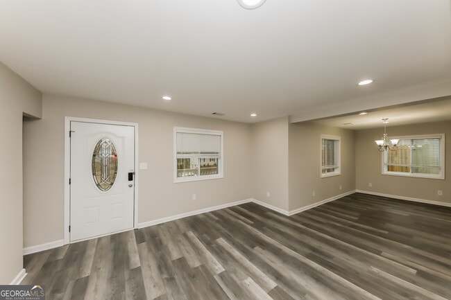 Building Photo - 3539 Meadowview Dr