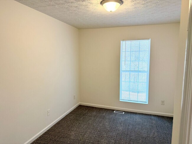 Building Photo - Welcome to this stunning 3-bedroom, 2.5-bathroom home located in the vibrant community of Decatur...