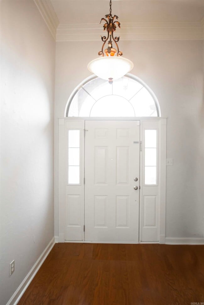 Building Photo - 2601 Sweetgrass Dr