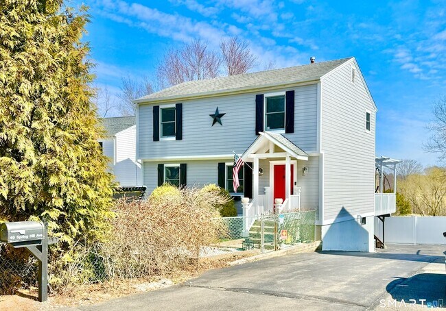 Building Photo - 49 Spring Hill Ave