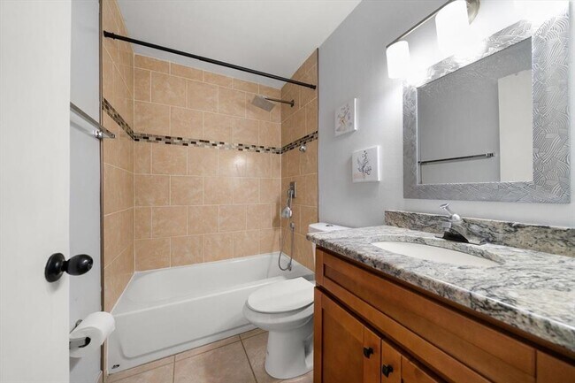 Building Photo - 5726 Ridgestone Dr