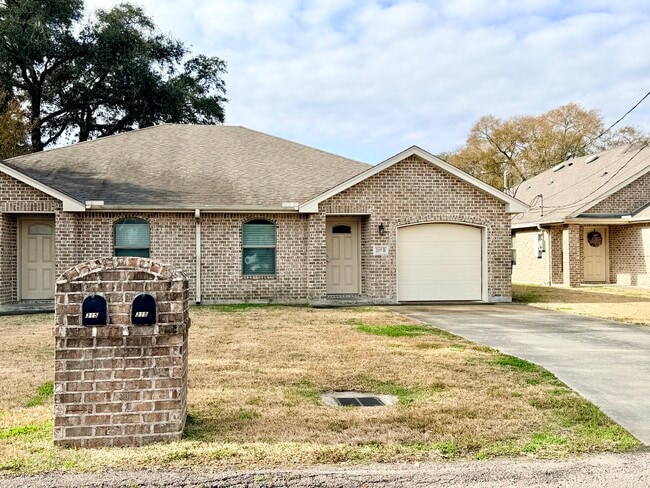 Building Photo - 315 North 2 1/2 St. Ste B