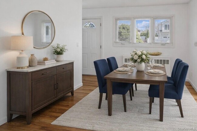 Building Photo - 31 Evelyn Ln