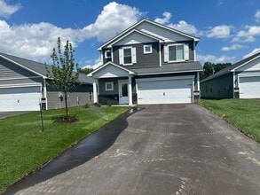 Building Photo - 3 Bed +Den Nearly Brand New $2350