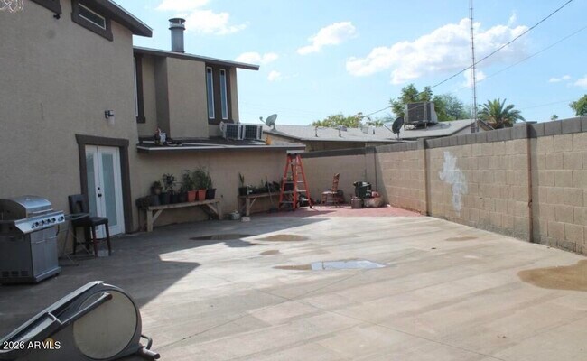Building Photo - 4828 W Encanto Blvd
