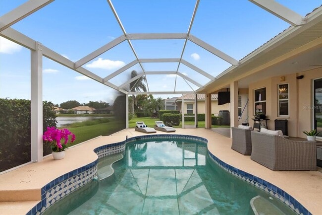 Building Photo - 4913 Three Oaks Blvd