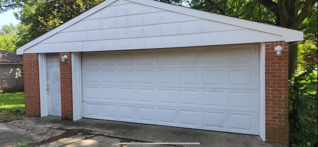 Building Photo - 3412 Winnland Dr