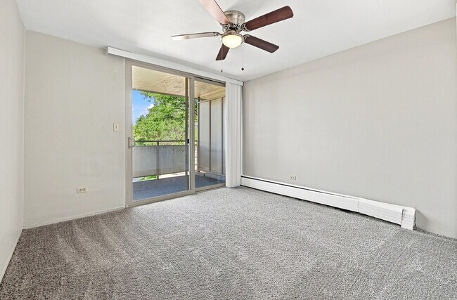 Building Photo - $1,670.95 with $300 Off the first month's rent - 2 Beds, 1.5 Bath, Condo in Denver with Balcony!