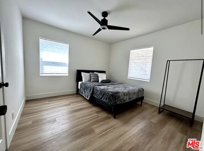 Building Photo - 5146 W 130th St