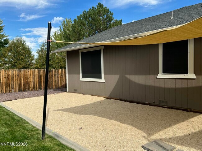 Building Photo - 2175 Albatross Way