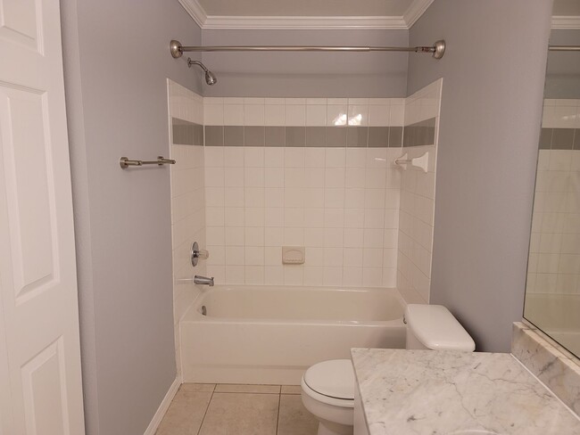 Building Photo - Nice Condo at The Pinnacle in Carrollwood!...