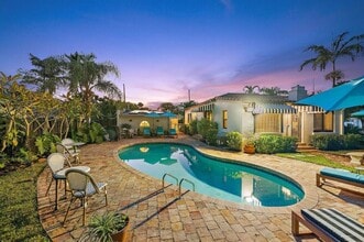 Building Photo - 400 33rd St