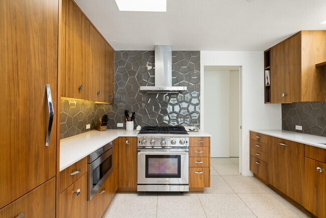 Building Photo - 72915 El Paseo