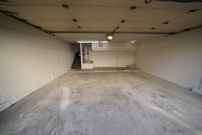 Building Photo - 27663 Ironside Dr