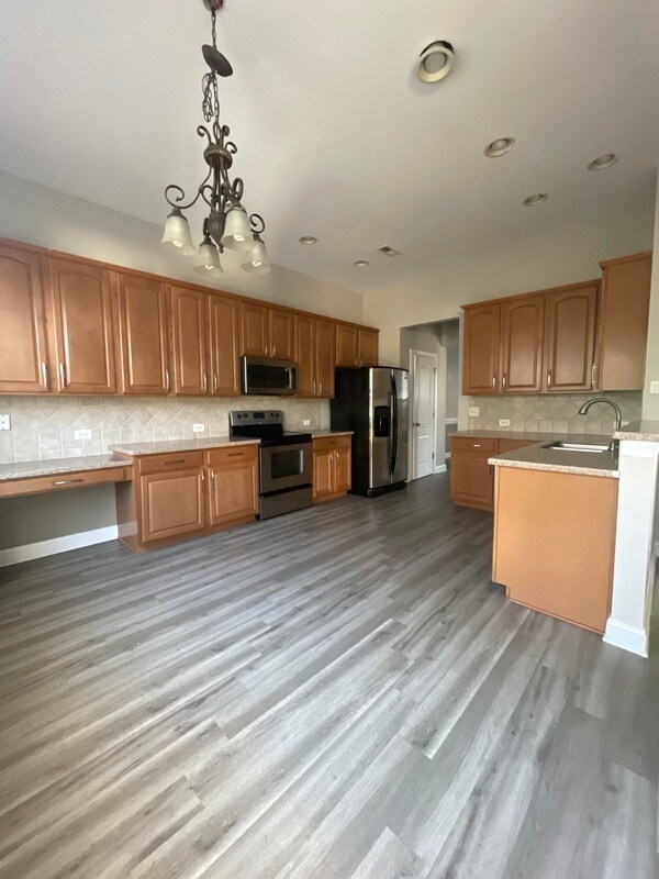 Building Photo - 10637 Serape Rd