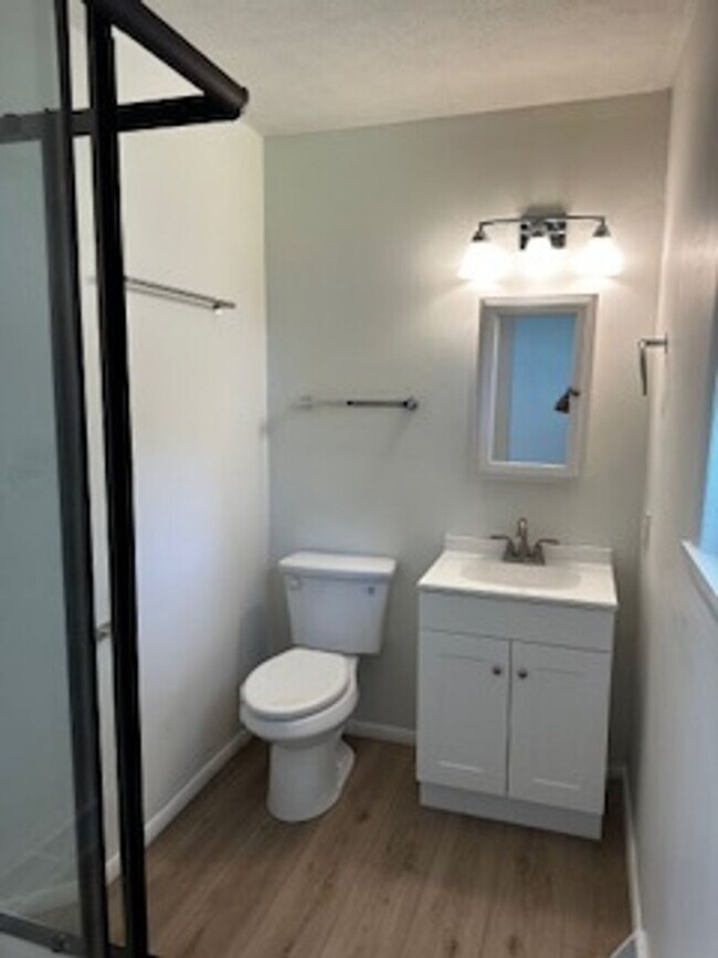 Building Photo - Fully Remodeled Home!