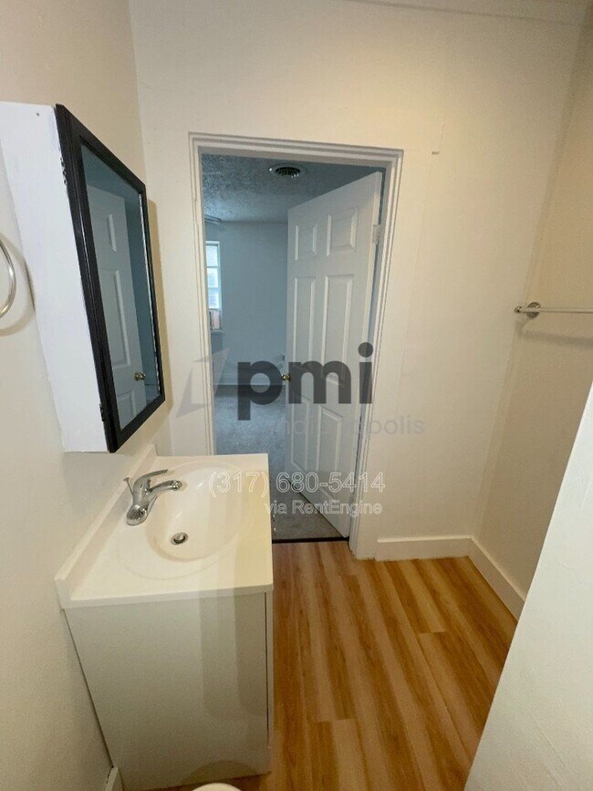 Building Photo - 955 S 22nd St