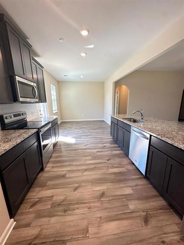 Building Photo - 1707 Cotton Blossom Ln