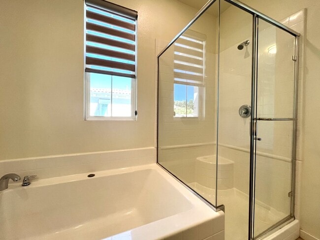 Building Photo - 3105 Marigold Cir