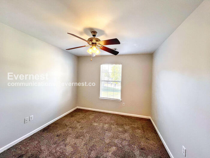 Building Photo - 13812 Hickory Glen Dr