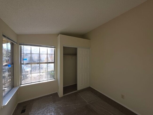 Building Photo - Extensively Renovated 3-Bedroom Home in Desirable Northwest Reno