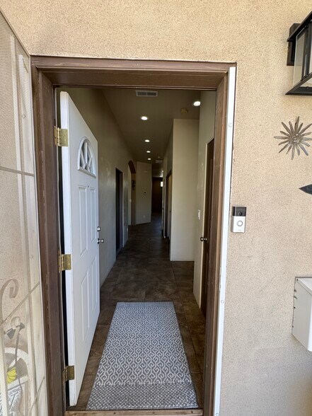 Building Photo - 4600 6th St NW