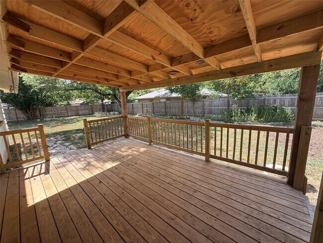 Building Photo - 1510 Glen Burnie Dr