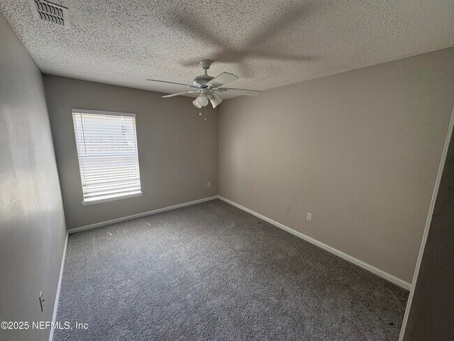 Building Photo - 2821 Cross Creek Dr