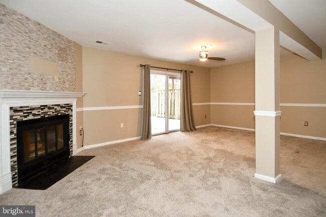 Building Photo - 11796 Lone Tree Ct