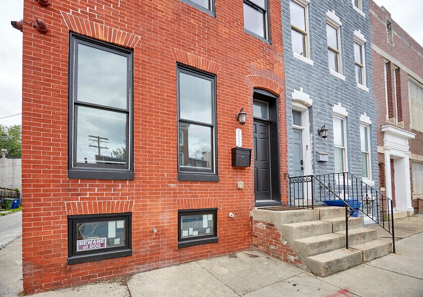 Building Photo - 112 S Calhoun St