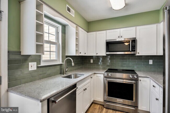 Building Photo - 101 Camber Ln