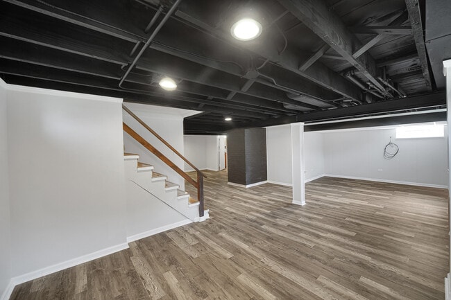 Building Photo - 9600 Kilpatrick Ave
