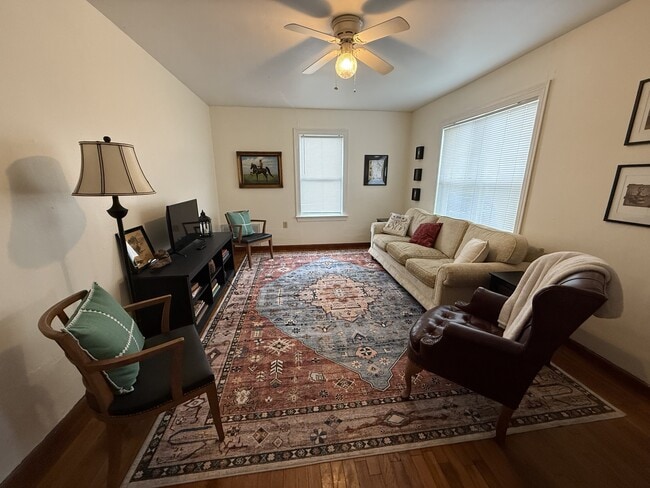 Building Photo - 2710 S Washington St