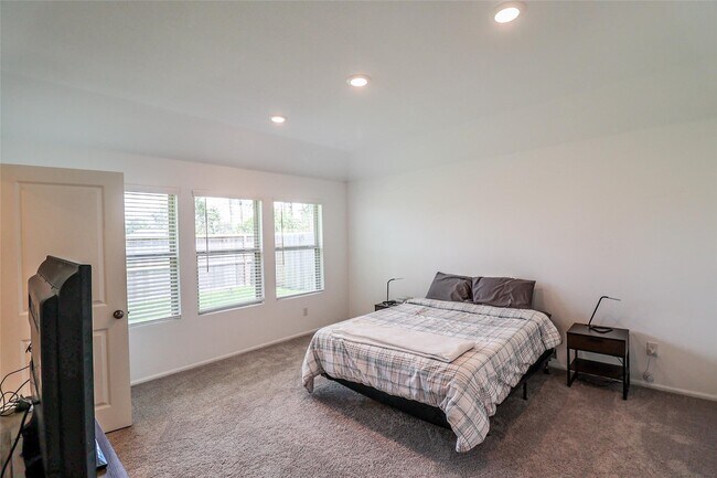 Building Photo - 19380 Villa Mesa Dr