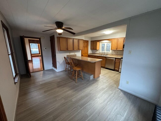 Building Photo - "Charming 3-Bedroom Haven with Gleaming Hardwood Floors in Newport, PA!"