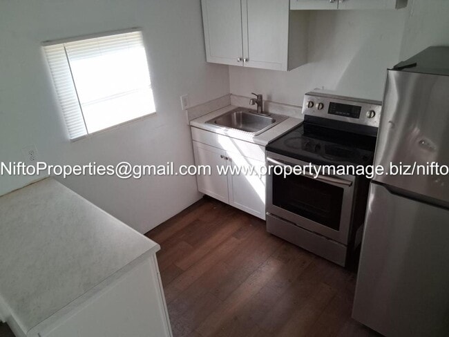 Building Photo - 5612 Aenon Ln