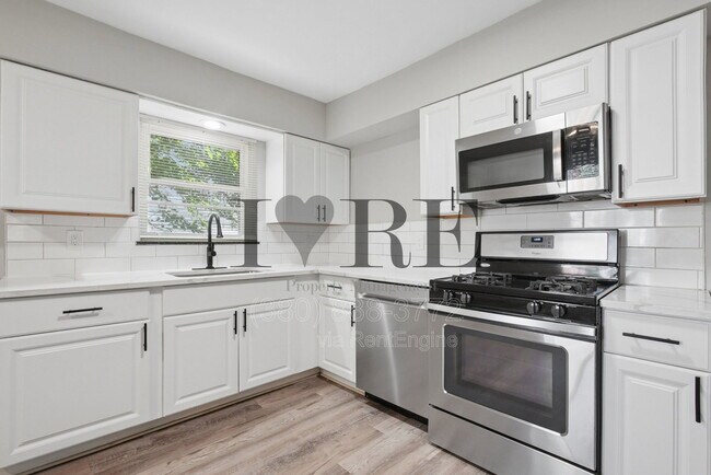 Building Photo - 316 A S Chase