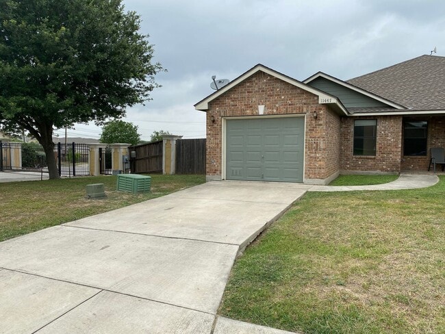 Building Photo - 11447 Creek Eagle