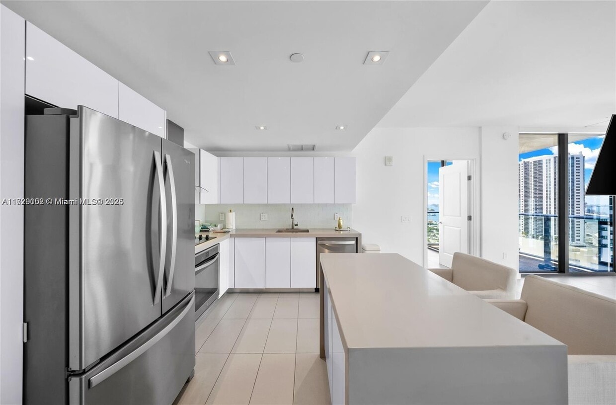 Kitchen - 1600 NE 1st Ave
