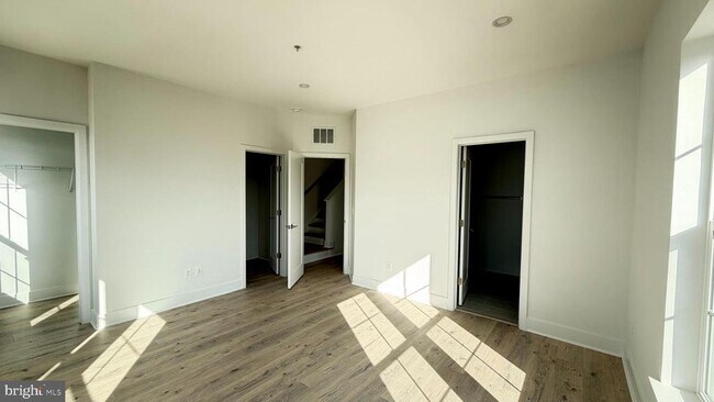 Building Photo - 2106 Henson Norris St