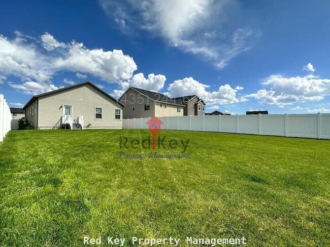 Building Photo - Osprey Dr. Single Family Home