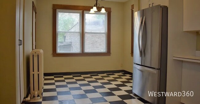 Building Photo - 420 N Marion St