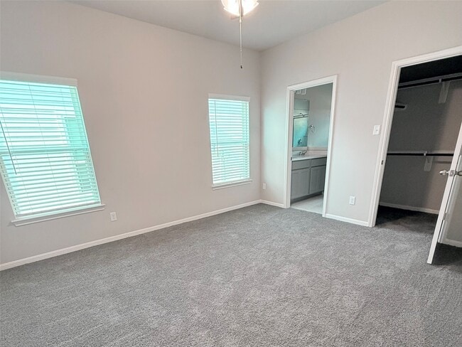 Building Photo - 24718 Thornbluff Briar Trl