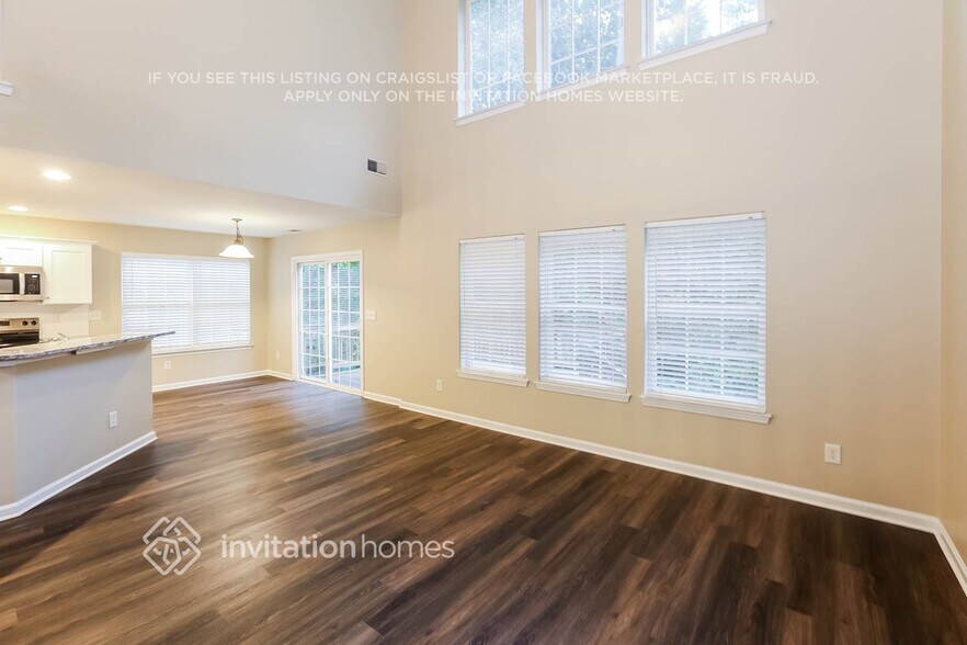 Building Photo - 2136 Mallard Pointe Dr