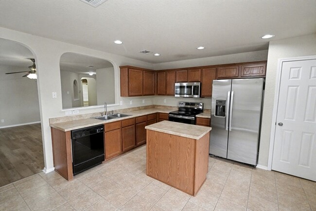 Building Photo - Move-in Ready 3-Bedroom Home Near Lackland...