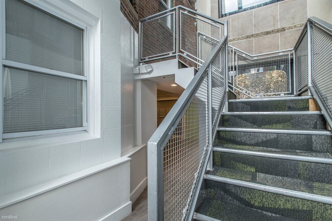 Building Photo - 2 br, 1 bath  - 10 Brainerd Rd # 10-47