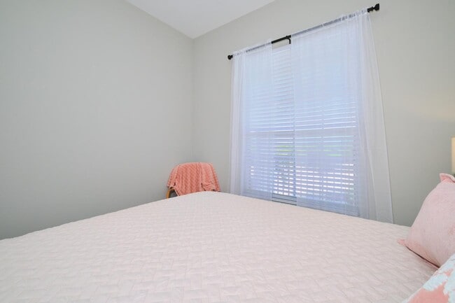 Building Photo - 9190 Southmont Cove