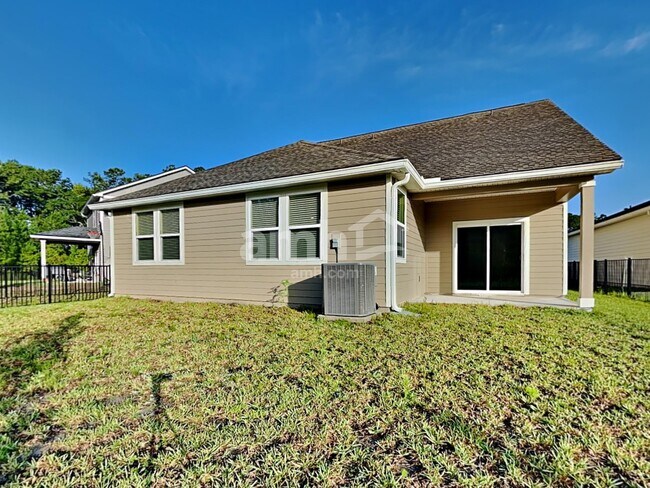 Building Photo - 11520 World Woods Ct