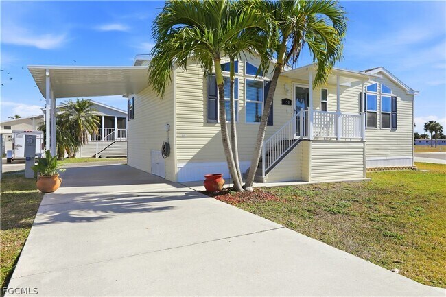 Building Photo - 158 Nanaimo Trail