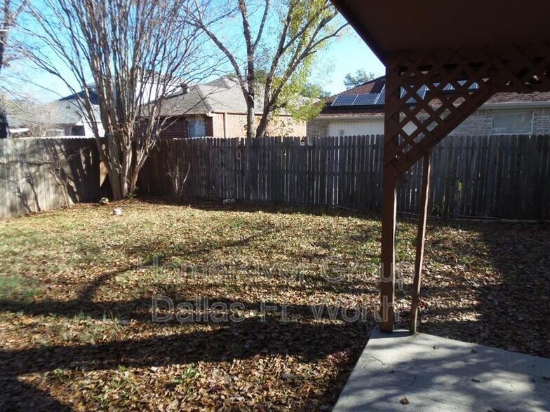 Building Photo - 5206 Wolverton Ct